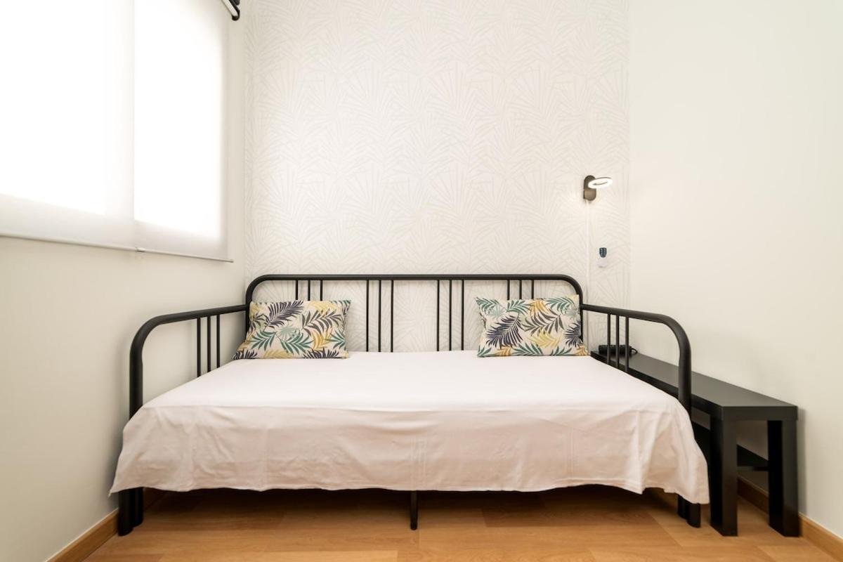 -Malagasunapts- Stylish City Centre Pool&Parking Buitenkant foto