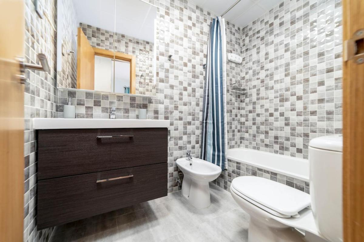-Malagasunapts- Stylish City Centre Pool&Parking Buitenkant foto